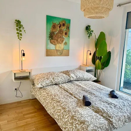 Modern With Garden Near Scs דירה וינר ניודורף